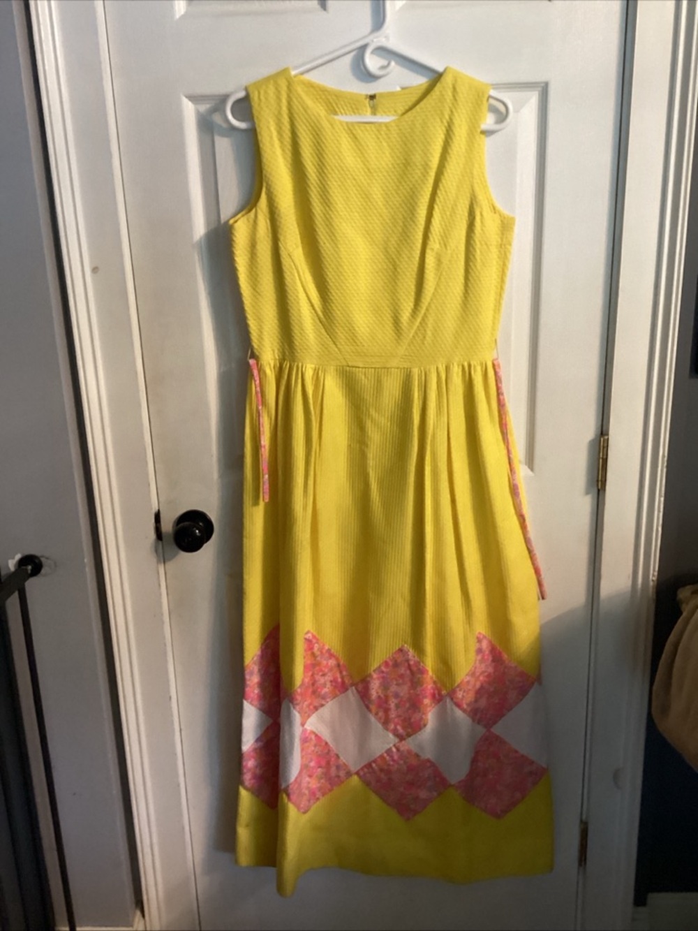 Vintage Bright Yellow Sleeveless Midi Dress with Pink Diamond Trim